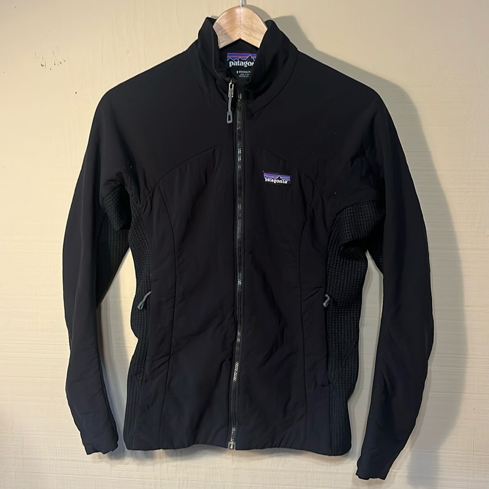 Patagonia women’s nano air light hybrid
